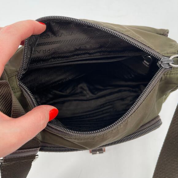 Prada Army Green Nylon Vela Logo Plaque Messenger Bruciato Crossbody Bag - Picture 7 of 14